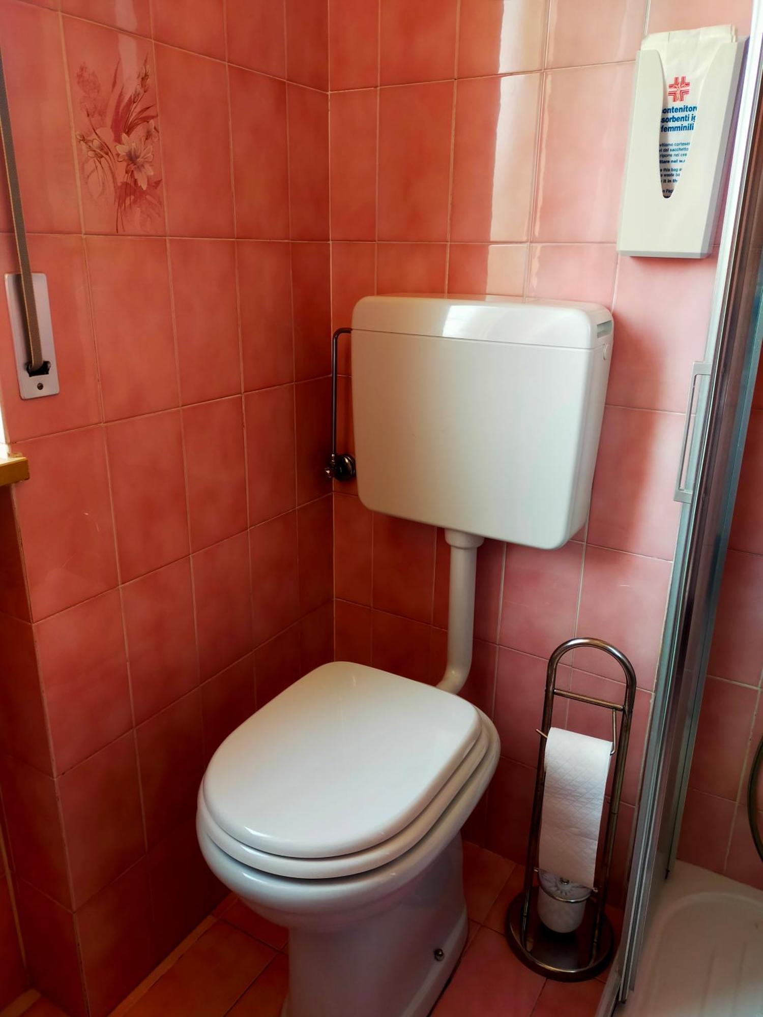 Riviera Trilocale Wifi E Parcheggio Privato *
