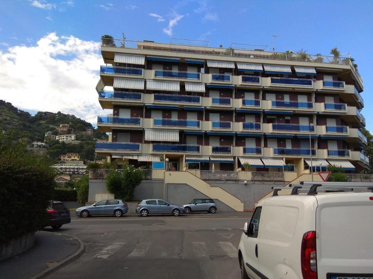 Riviera Trilocale Wifi E Parcheggio Privato